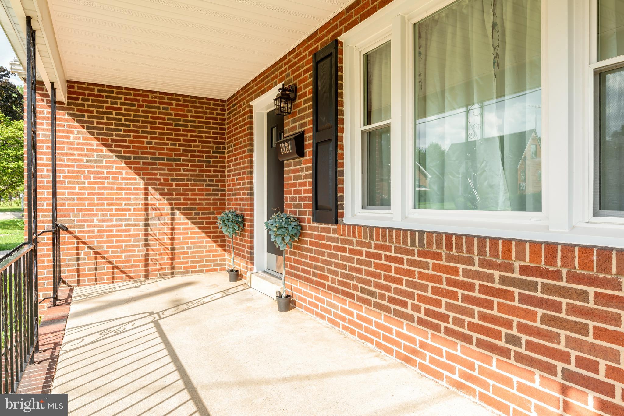 1921 Sunberry Road Baltimore, MD 21222 - Photo 6 of 41 Gallery Image 6