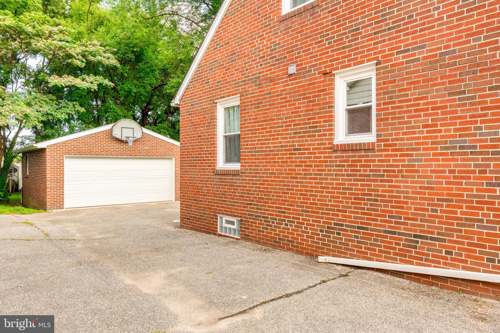 1921 Sunberry Road Baltimore, MD 21222 - Photo 7 of 41 Gallery Image 7