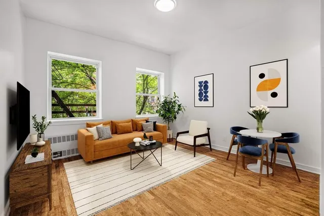 $495,000 | 406 West 46th Street, Unit 3B | Hell's Kitchen