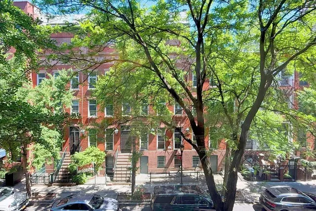 $495,000 | 406 West 46th Street, Unit 3B | Hell's Kitchen