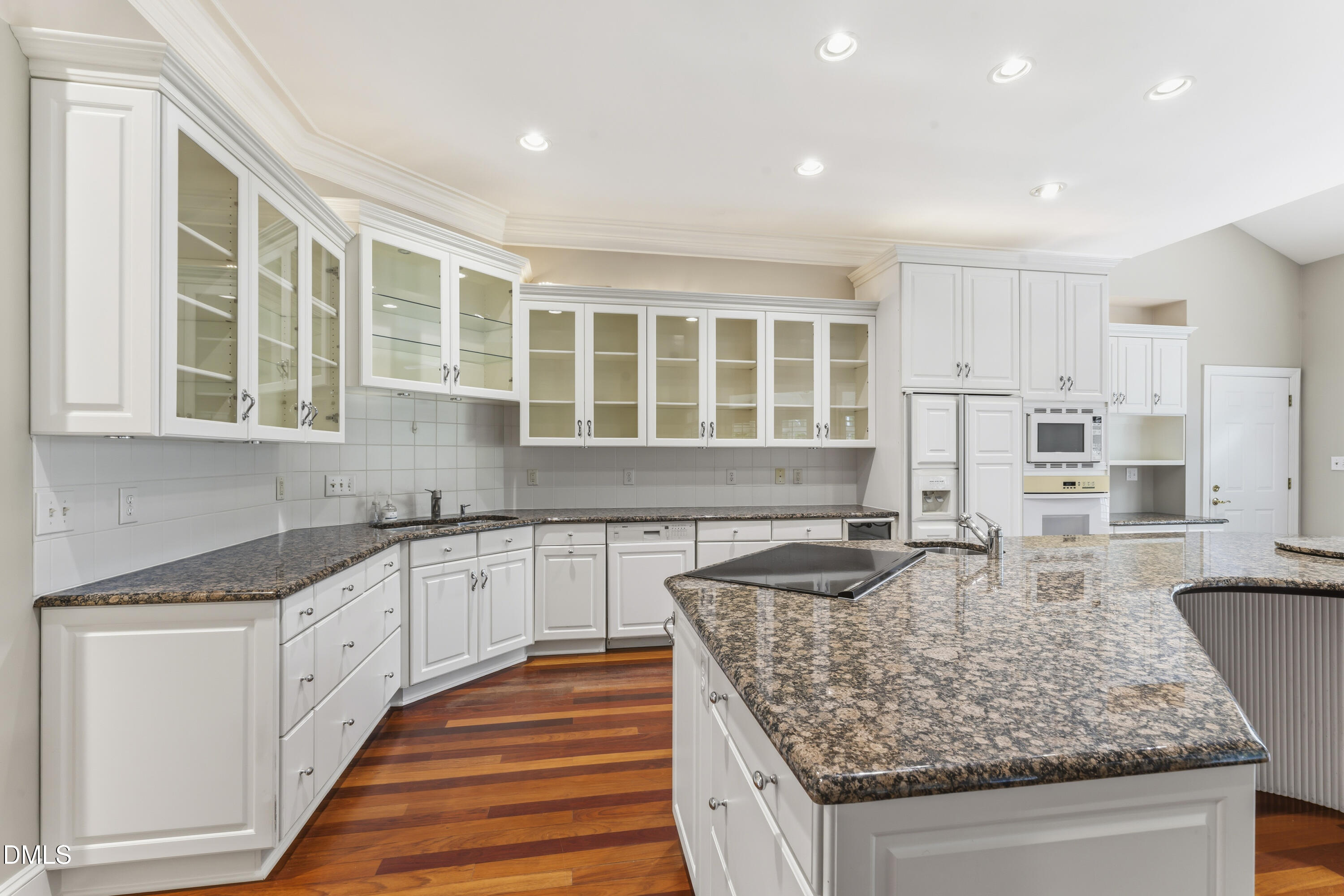 303 Pond Bluff Way Cary, NC 27513 - Photo 27 of 106 photos_high_resolution_DSC07252