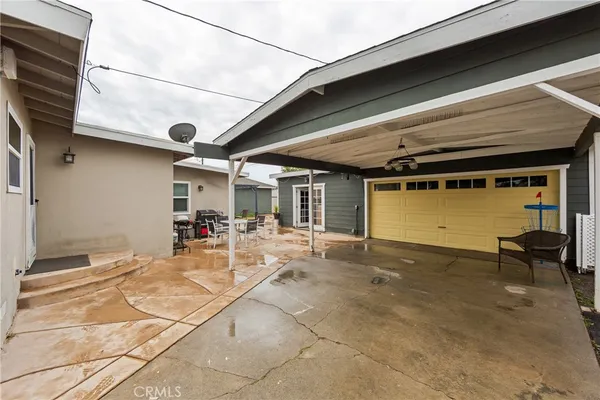 $1,099,999 | 2335 Carfax Avenue, Long Beach, CA 90815