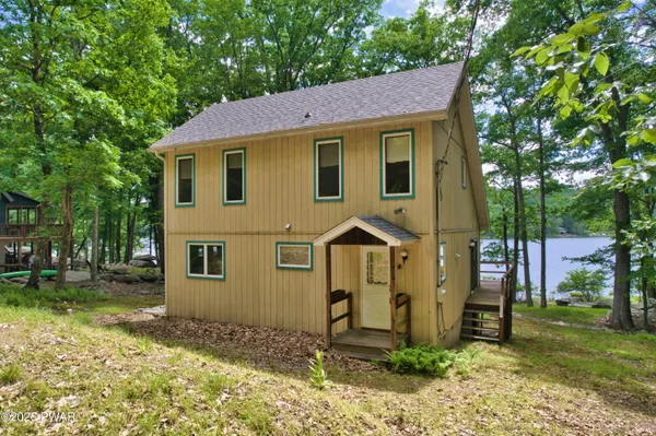 $575,000 | 113 East Shore Drive, Hawley, PA 18428