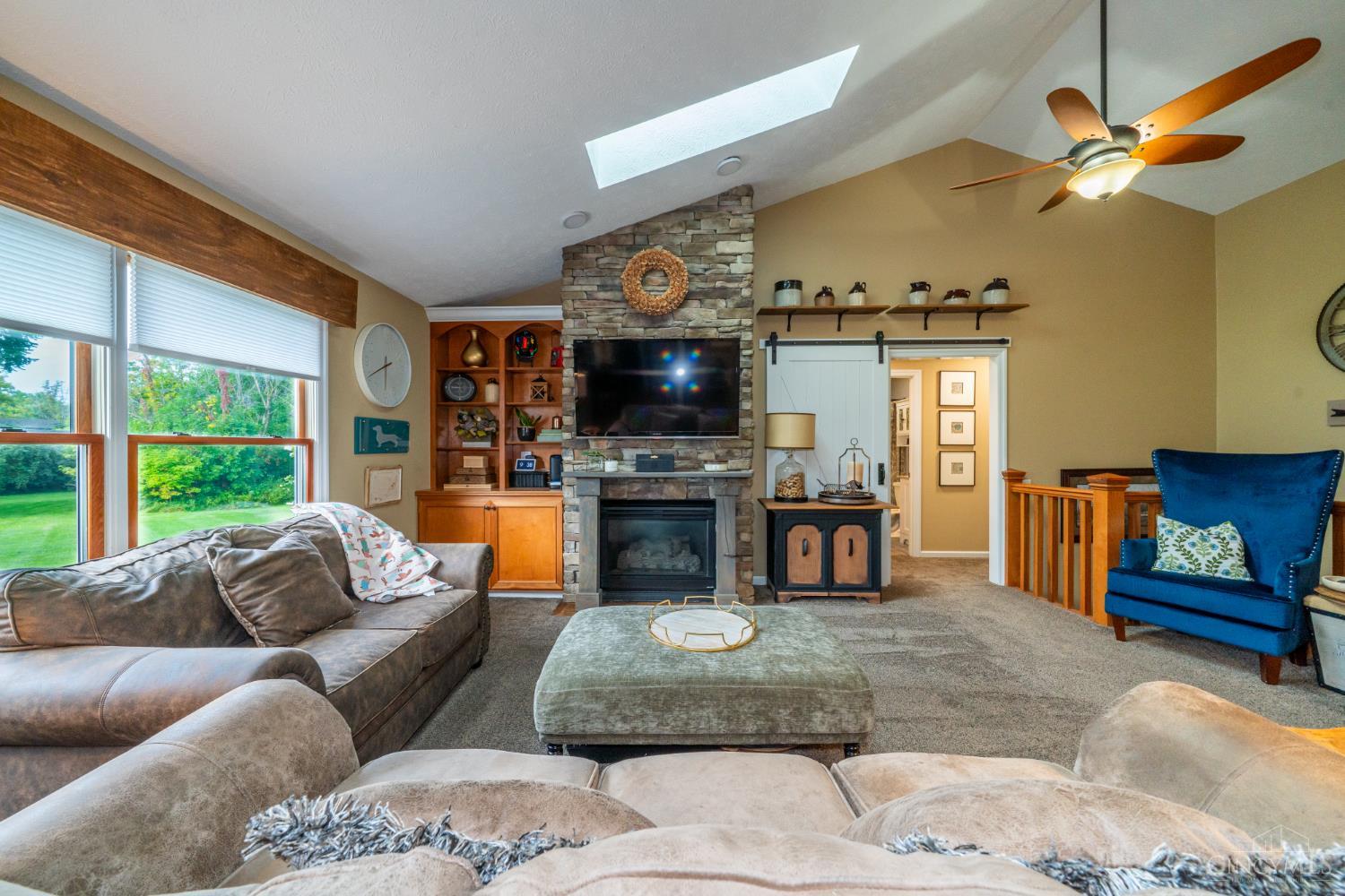 3059 Countryside Lane Springboro, OH 45342 - Photo 8 of 78 Gallery Image 8