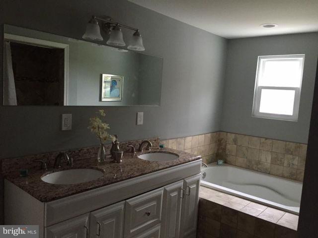 502 Magnolia Road Joppa, MD 21085 - Photo 19 of 26 Bath (Master)