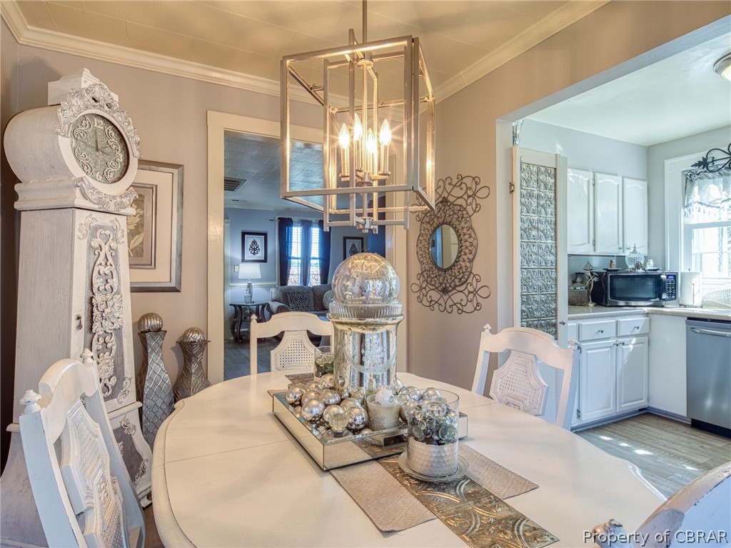 Dining Room to Kitchen
