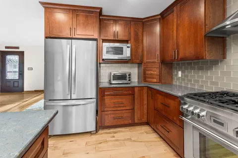 $475,000 | N28W22352 Foxwood Lane, Pewaukee, WI 53186