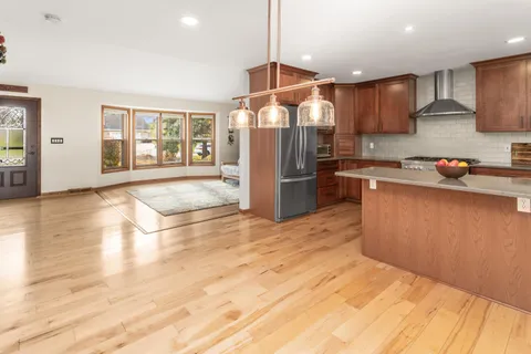 $475,000 | N28W22352 Foxwood Lane, Pewaukee, WI 53186