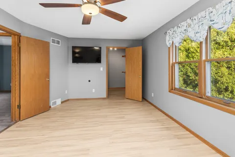 $475,000 | N28W22352 Foxwood Lane, Pewaukee, WI 53186