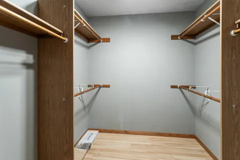 $475,000 | N28W22352 Foxwood Lane, Pewaukee, WI 53186