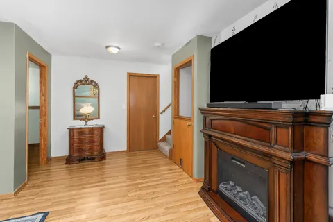 $475,000 | N28W22352 Foxwood Lane, Pewaukee, WI 53186