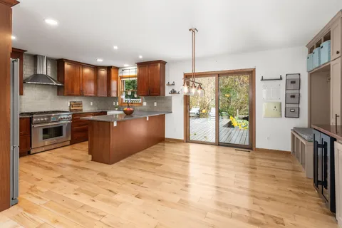 $475,000 | N28W22352 Foxwood Lane, Pewaukee, WI 53186