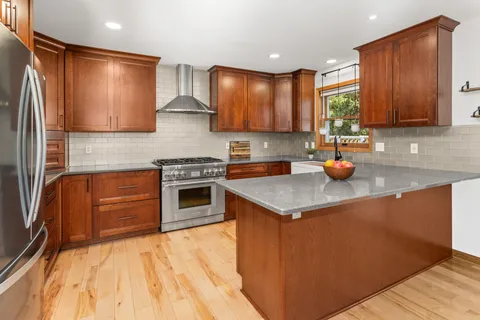 $475,000 | N28W22352 Foxwood Lane, Pewaukee, WI 53186