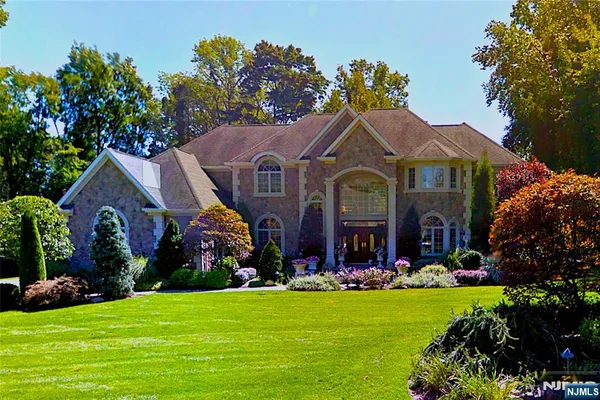$3,499,000 | 457 Devonshire Drive, Franklin Lakes, NJ 07417