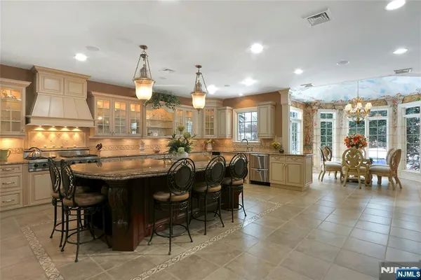 $3,499,000 | 457 Devonshire Drive, Franklin Lakes, NJ 07417