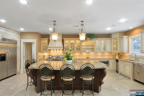 $3,499,000 | 457 Devonshire Drive, Franklin Lakes, NJ 07417