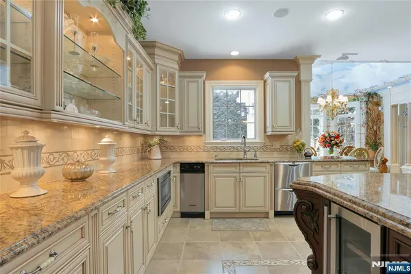 $3,499,000 | 457 Devonshire Drive, Franklin Lakes, NJ 07417