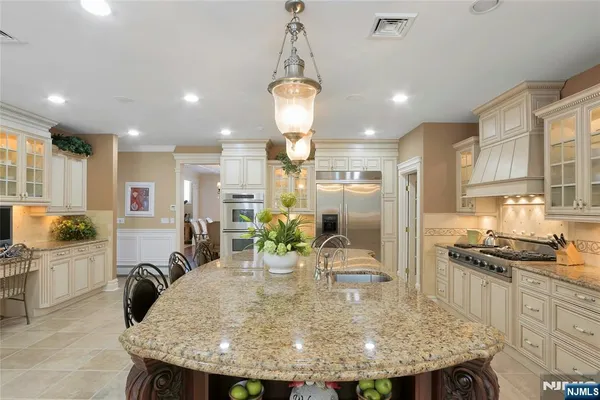 $3,499,000 | 457 Devonshire Drive, Franklin Lakes, NJ 07417