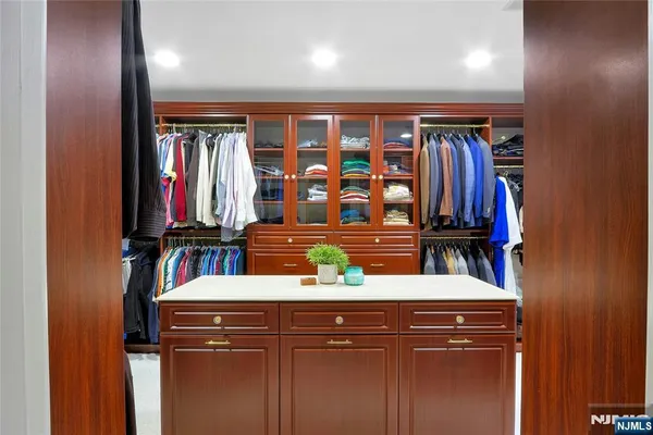 $3,499,000 | 457 Devonshire Drive, Franklin Lakes, NJ 07417