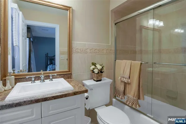 $3,499,000 | 457 Devonshire Drive, Franklin Lakes, NJ 07417