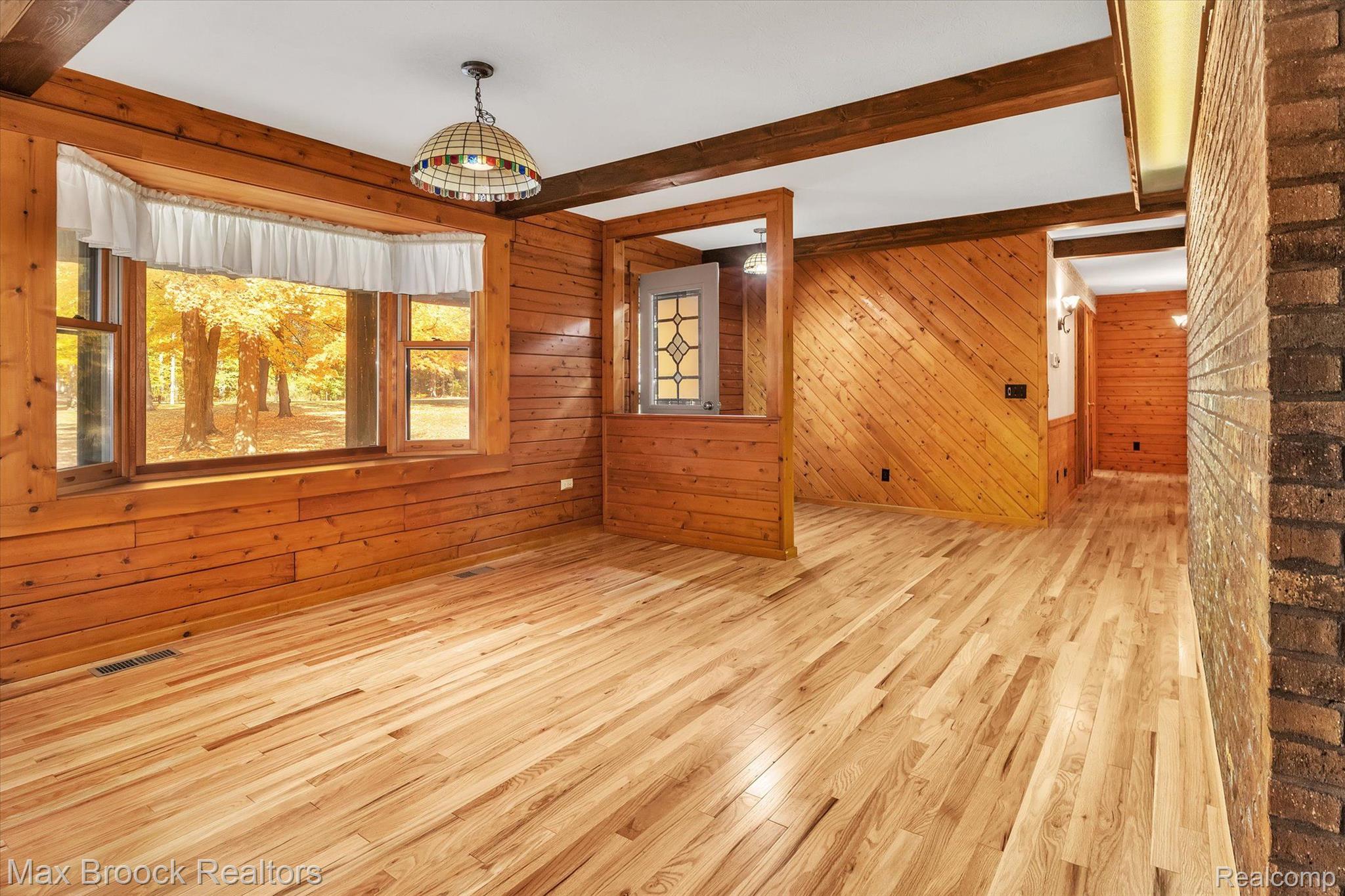 3591 Hunt Road Adrian, MI 49221 - Photo 11 of 43 Wood accent interior.
