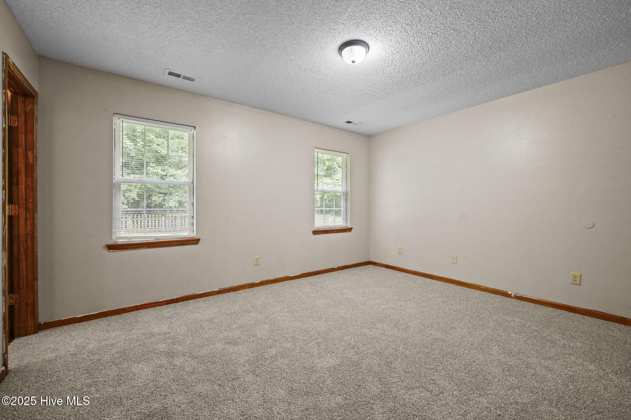 104 Wigeon Road Jacksonville, NC 28540 - Photo 22 of 41 22-web-or-mls-104 Wigeon Rd. 60