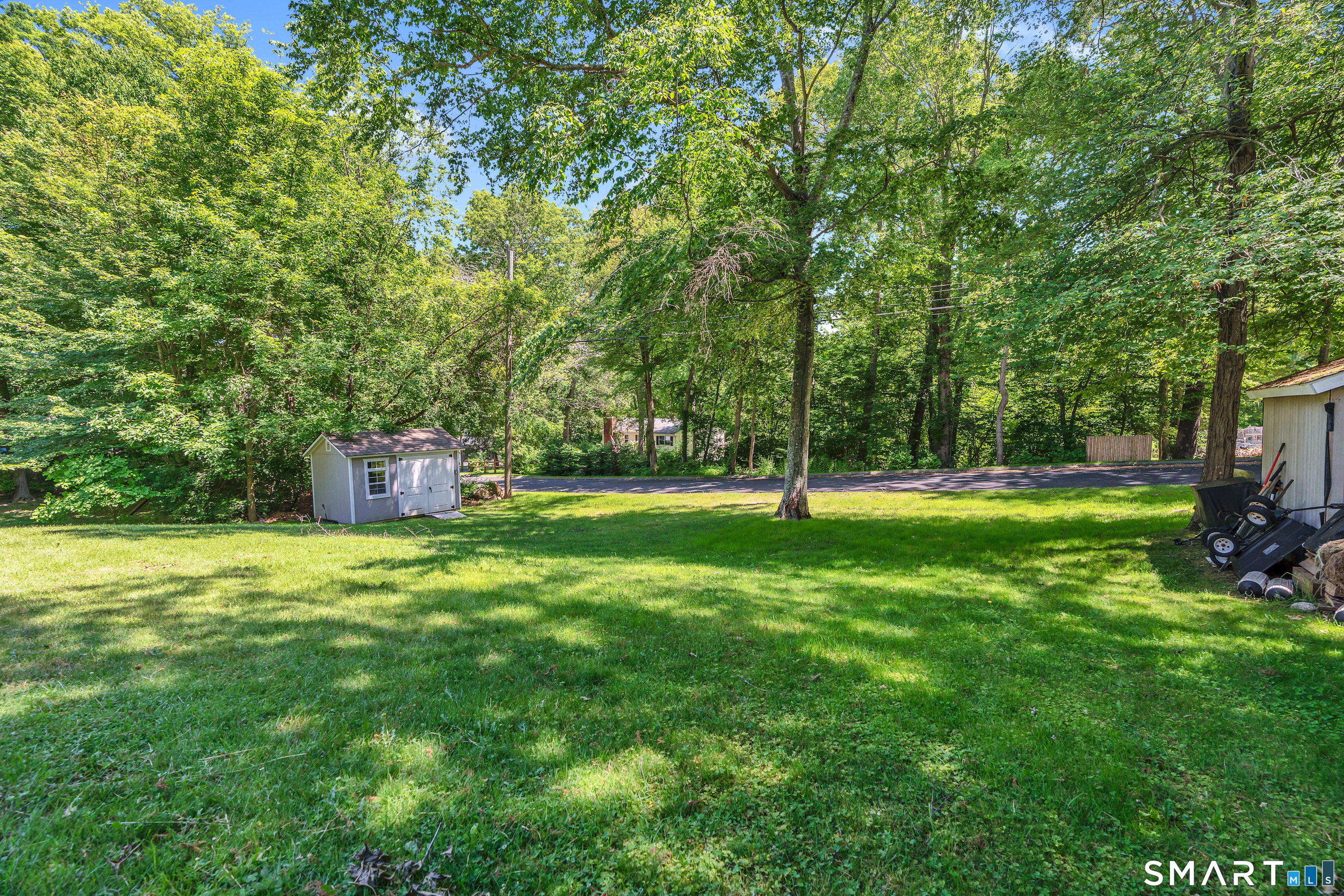 13 Foxcroft Road East Lyme, CT 06357 - Photo 26 of 36