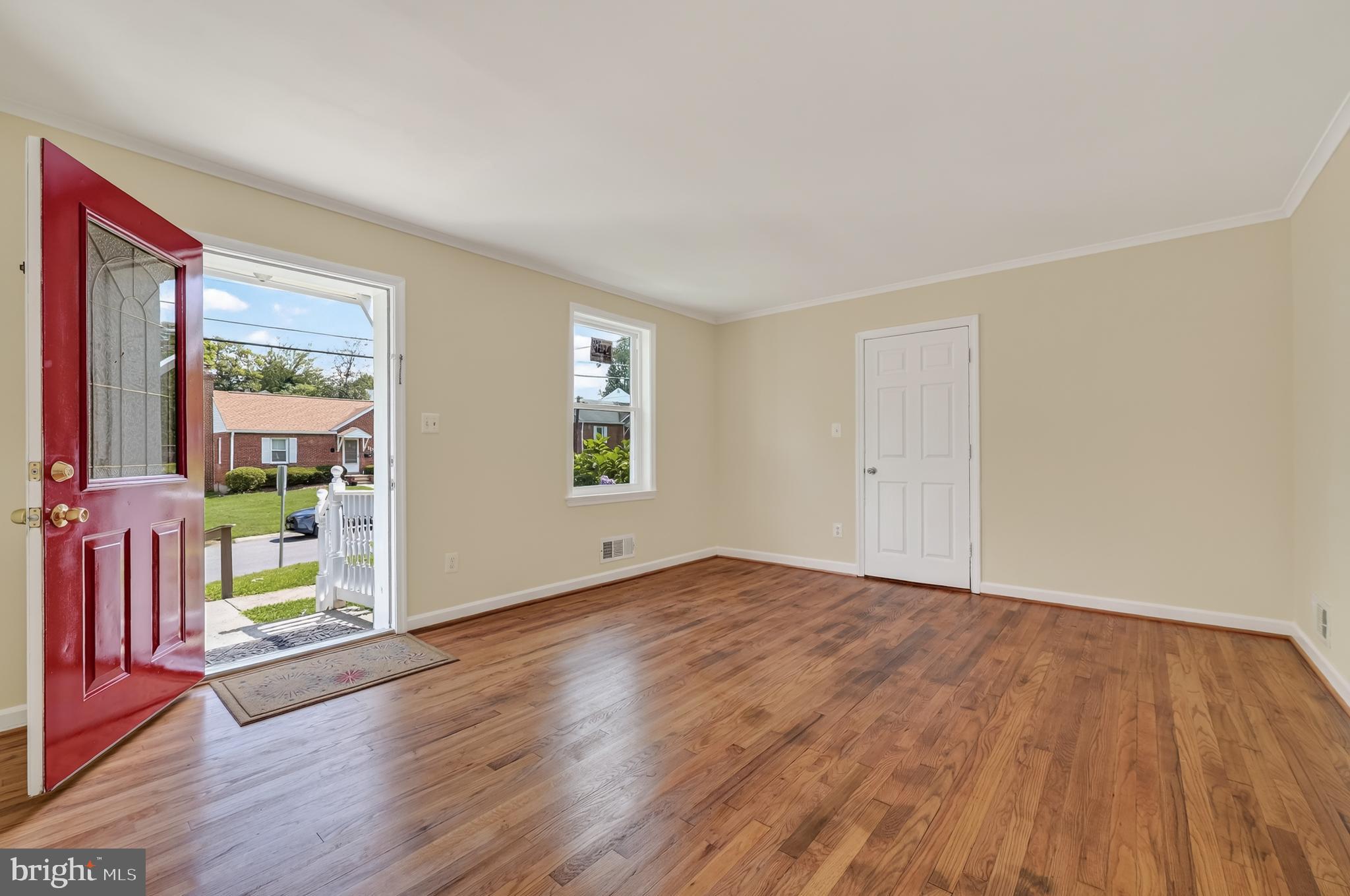 2704 Fenimore Road Silver Spring, MD 20902 - Photo 6 of 44 Living Room