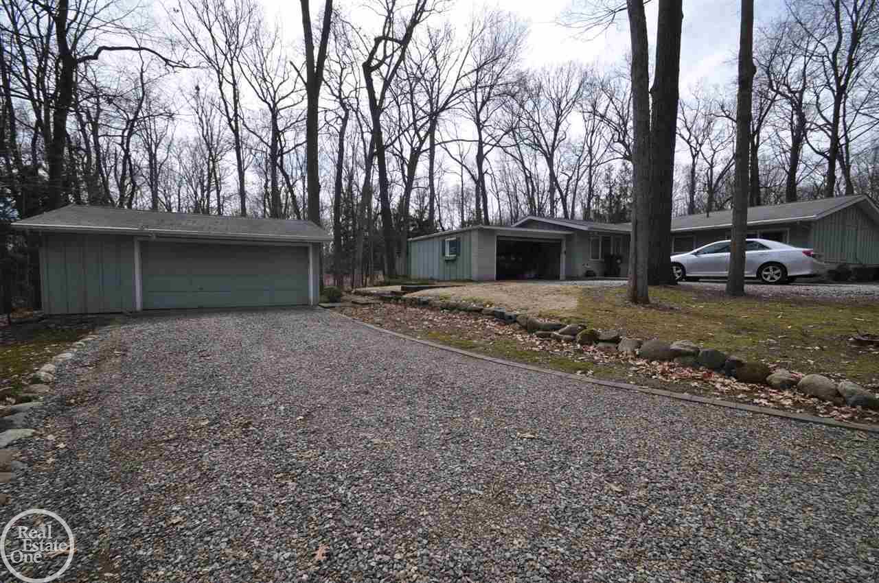 1157 Cripple Creek Lane Rochester, MI 48306 - Photo 2 of 22