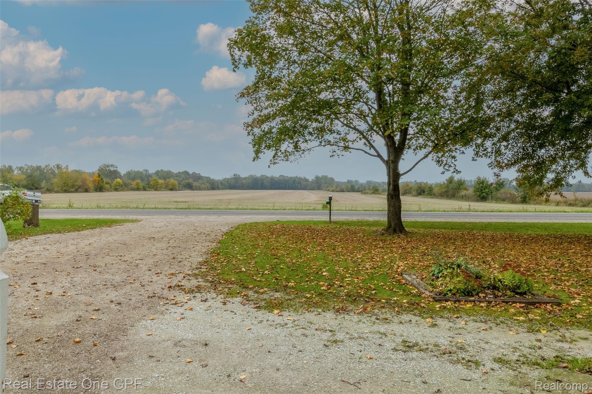 6765 North Road Fort Gratiot, MI 48059 - Photo 69 of 74 090.jpg
