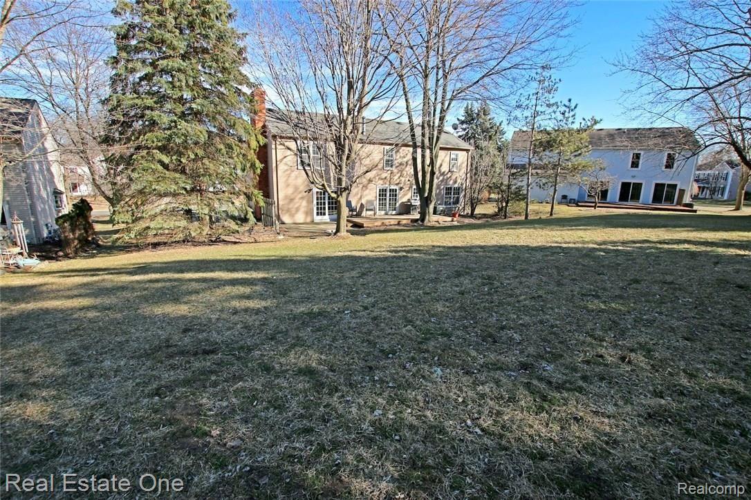 1345 East Fairview Lane Rochester, MI 48306 - Photo 56 of 58 56) Backyard.jpg