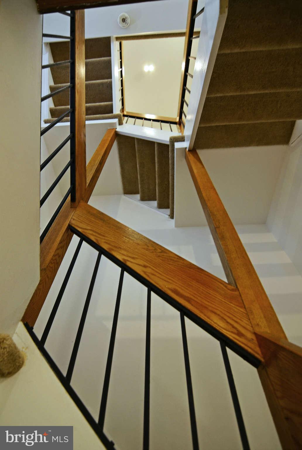 11703 Newbridge Court Reston, VA 20191 - Photo 21 of 25 Open staircase