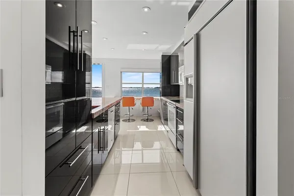$1,350,000 | 400 Golden Gate Point, Unit 11, Sarasota, FL 34236