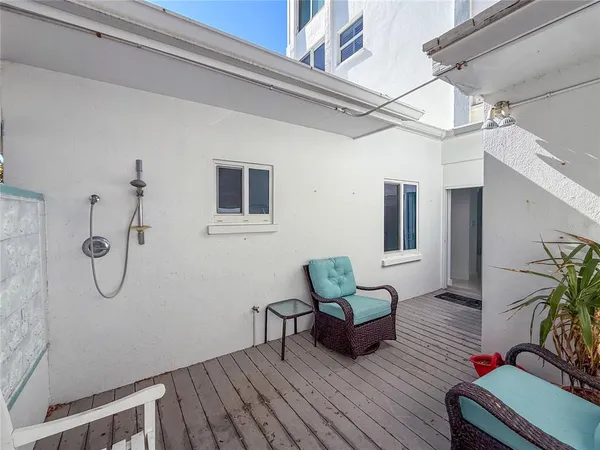 $1,350,000 | 400 Golden Gate Point, Unit 11, Sarasota, FL 34236