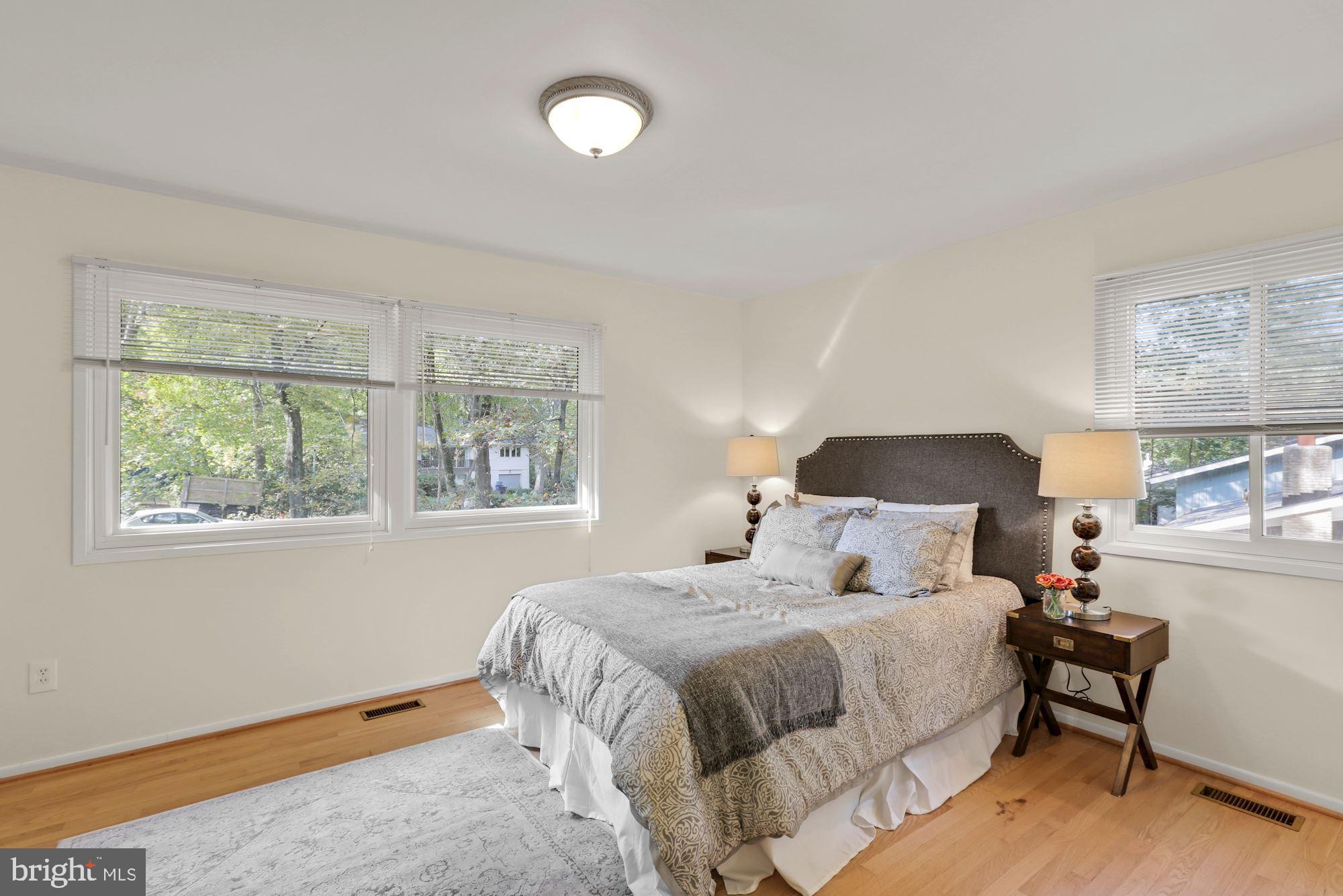 8105 Fenway Road Bethesda, MD 20817 - Photo 13 of 41