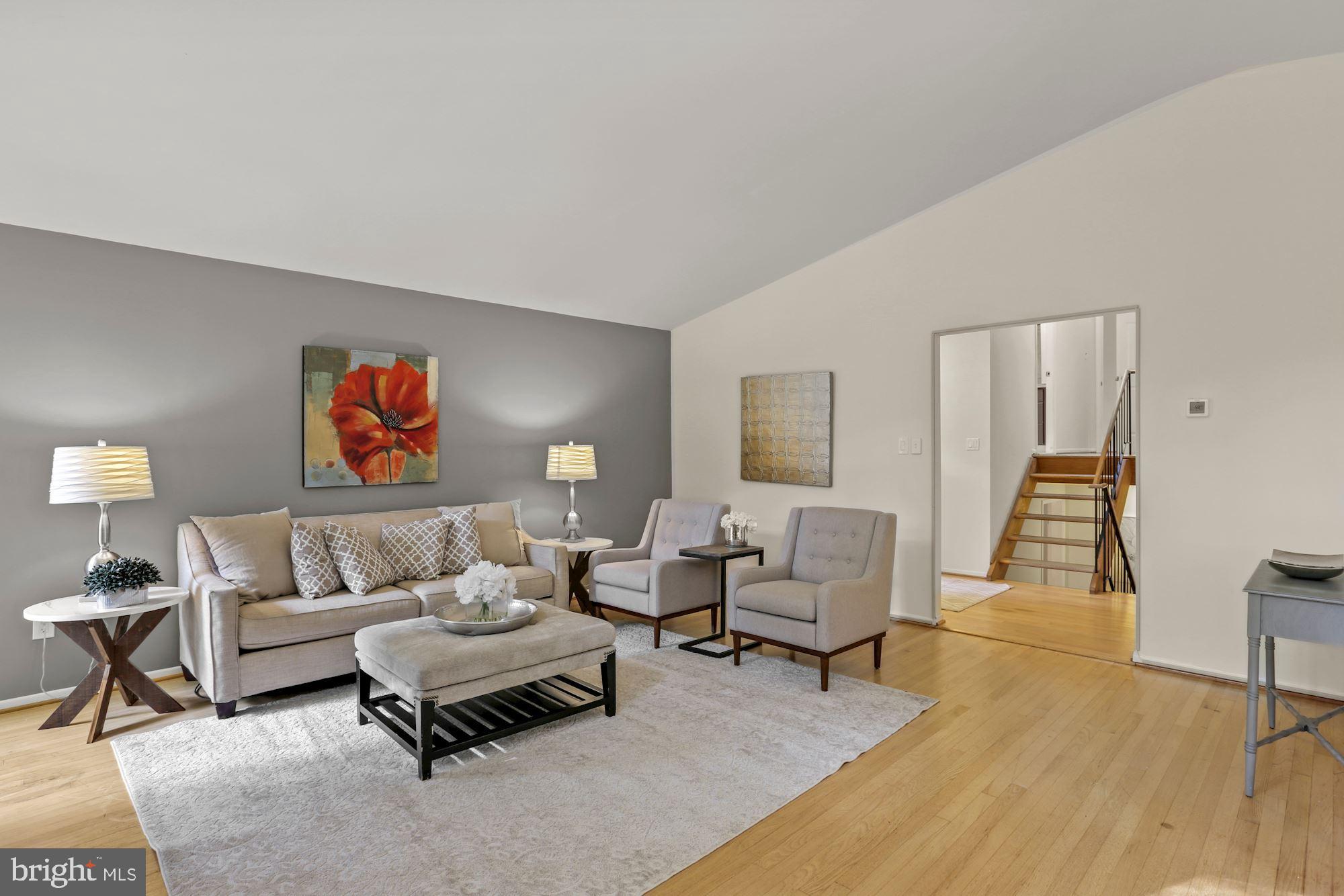 8105 Fenway Road Bethesda, MD 20817 - Photo 4 of 41