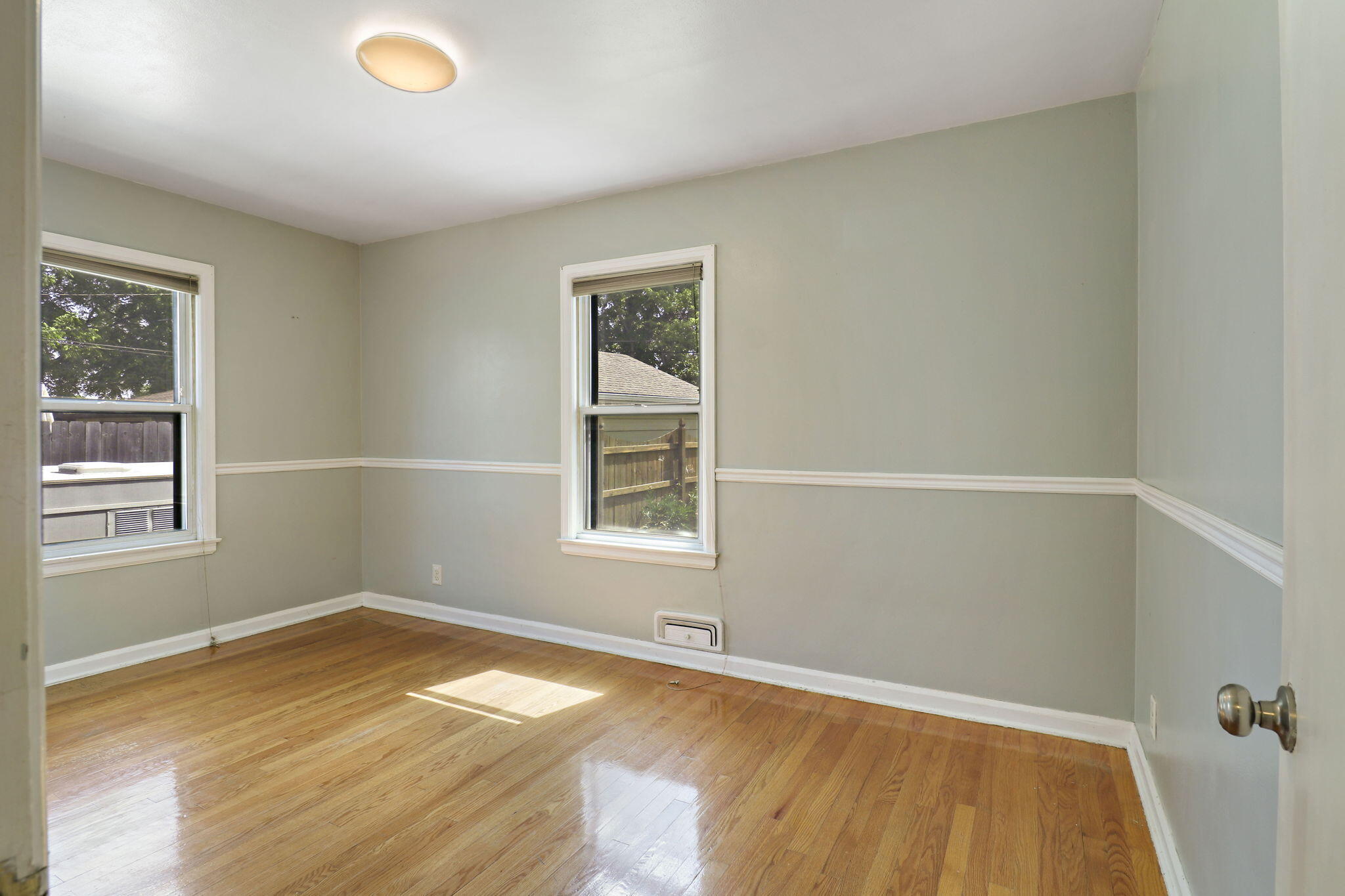 915 Indiana Street Racine, WI 53405 - Photo 13 of 28 13-web-or-mls-915 Indiana St, Racine, WI