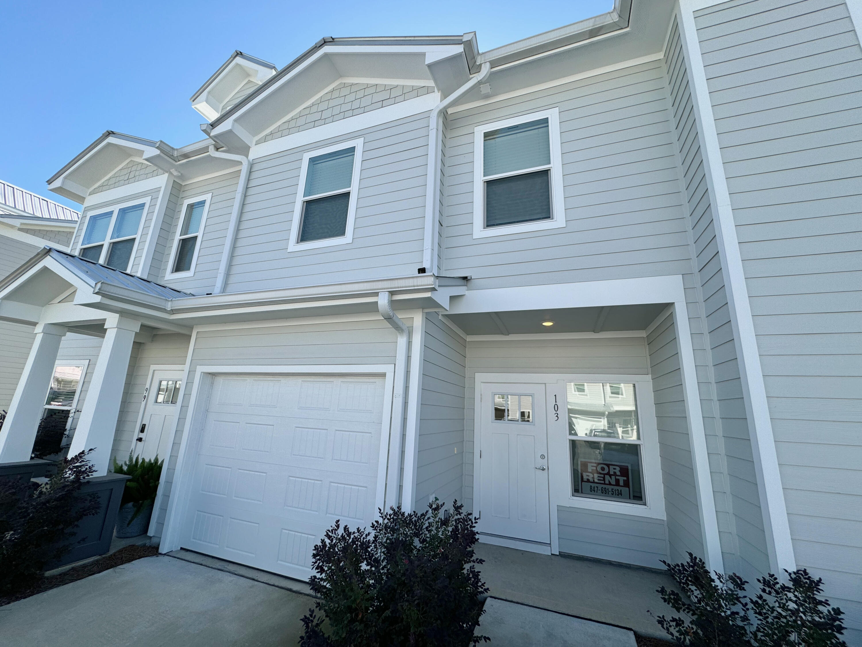 103 Date Palm Lane Freeport, FL 32439 - Photo 2 of 33 a front view of a house