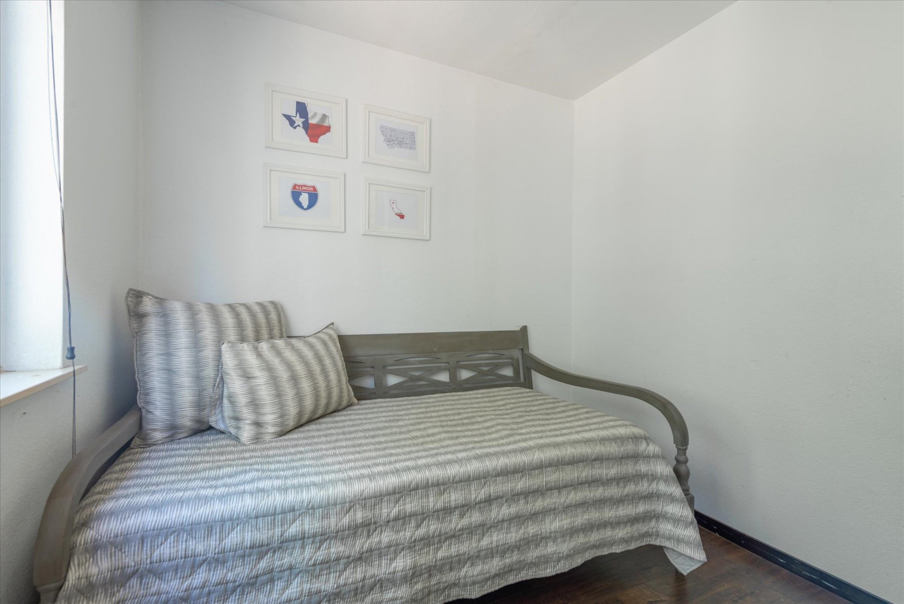 11539 Chalet Road Truckee, CA 96161 - Photo 17 of 27 Gallery Image 17