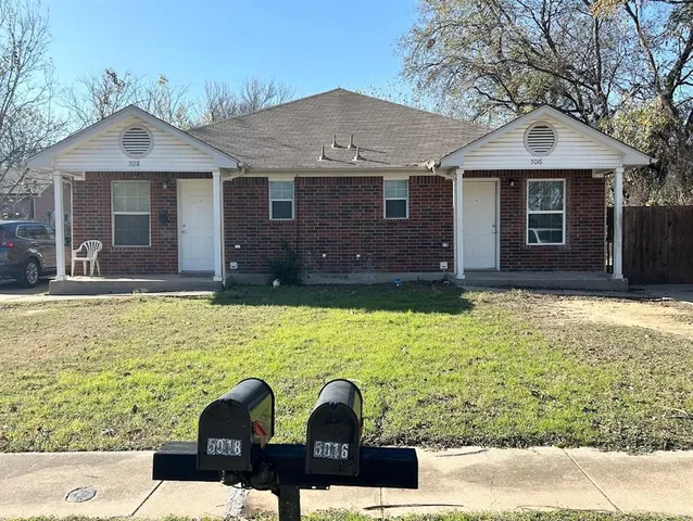 $1,450 | 5018 Nell Street, Unit 5016, Fort Worth, TX 76119