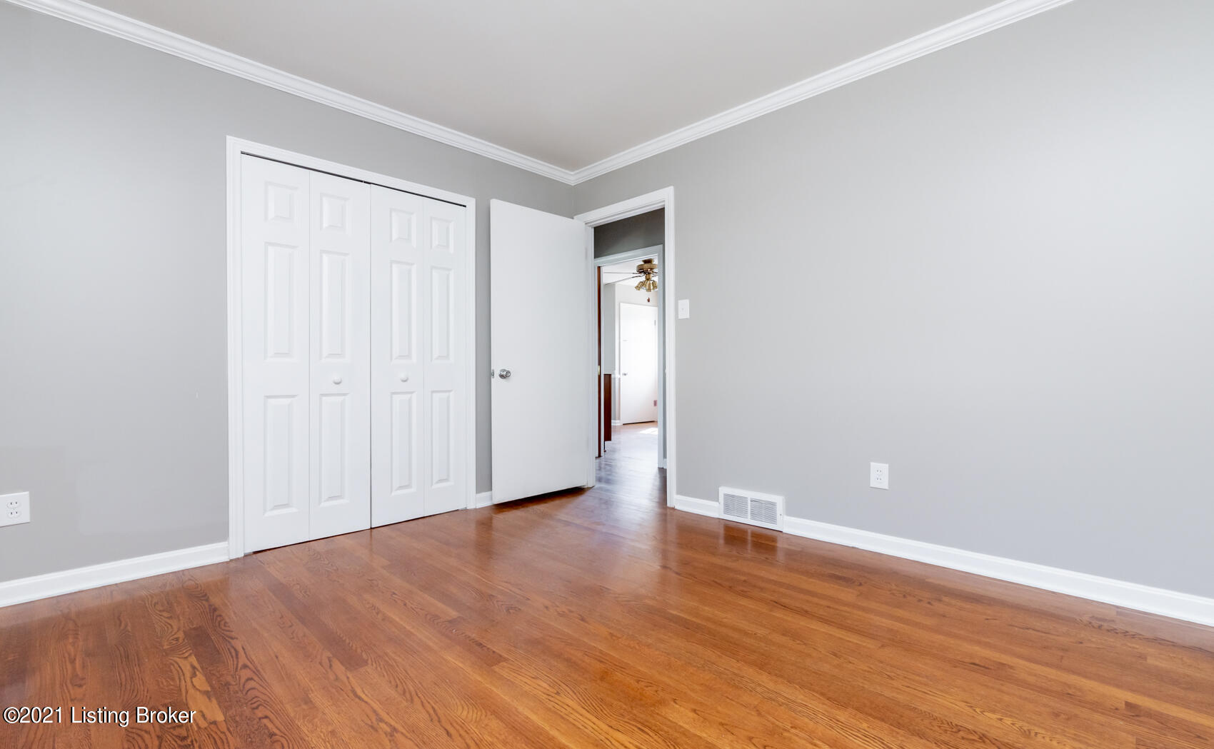 1914 Janlyn Road Louisville, KY 40299 - Photo 24 of 58 1914-124