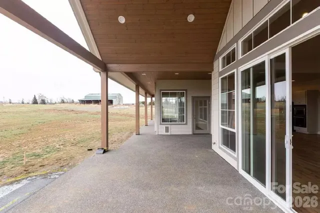 $922,865 | 5743 Lake Pointe Drive, Granite Falls, NC 28630