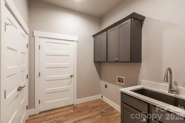 $922,865 | 5743 Lake Pointe Drive, Granite Falls, NC 28630