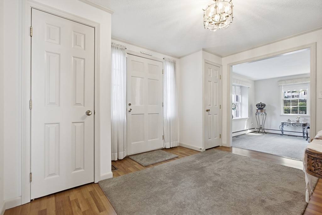 2 Russell Road Lynnfield, MA 01940 - Photo 5 of 42