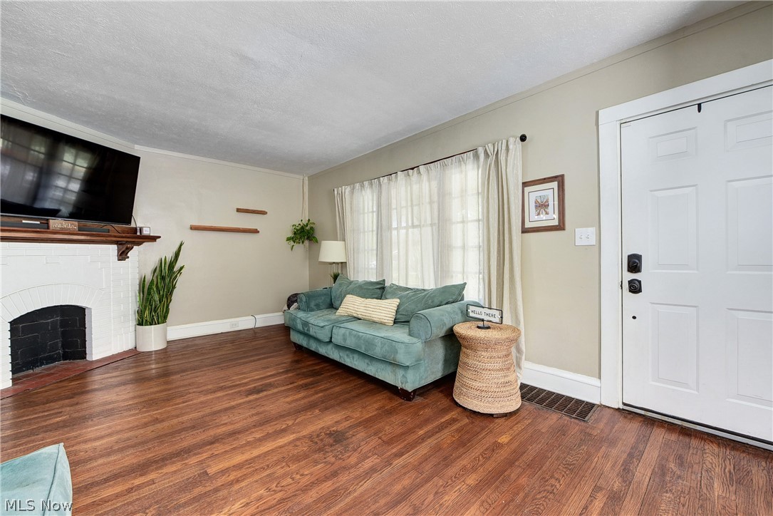3530 Attica Road Cleveland, OH 44111 - Photo 6 of 47 Hardwood floors