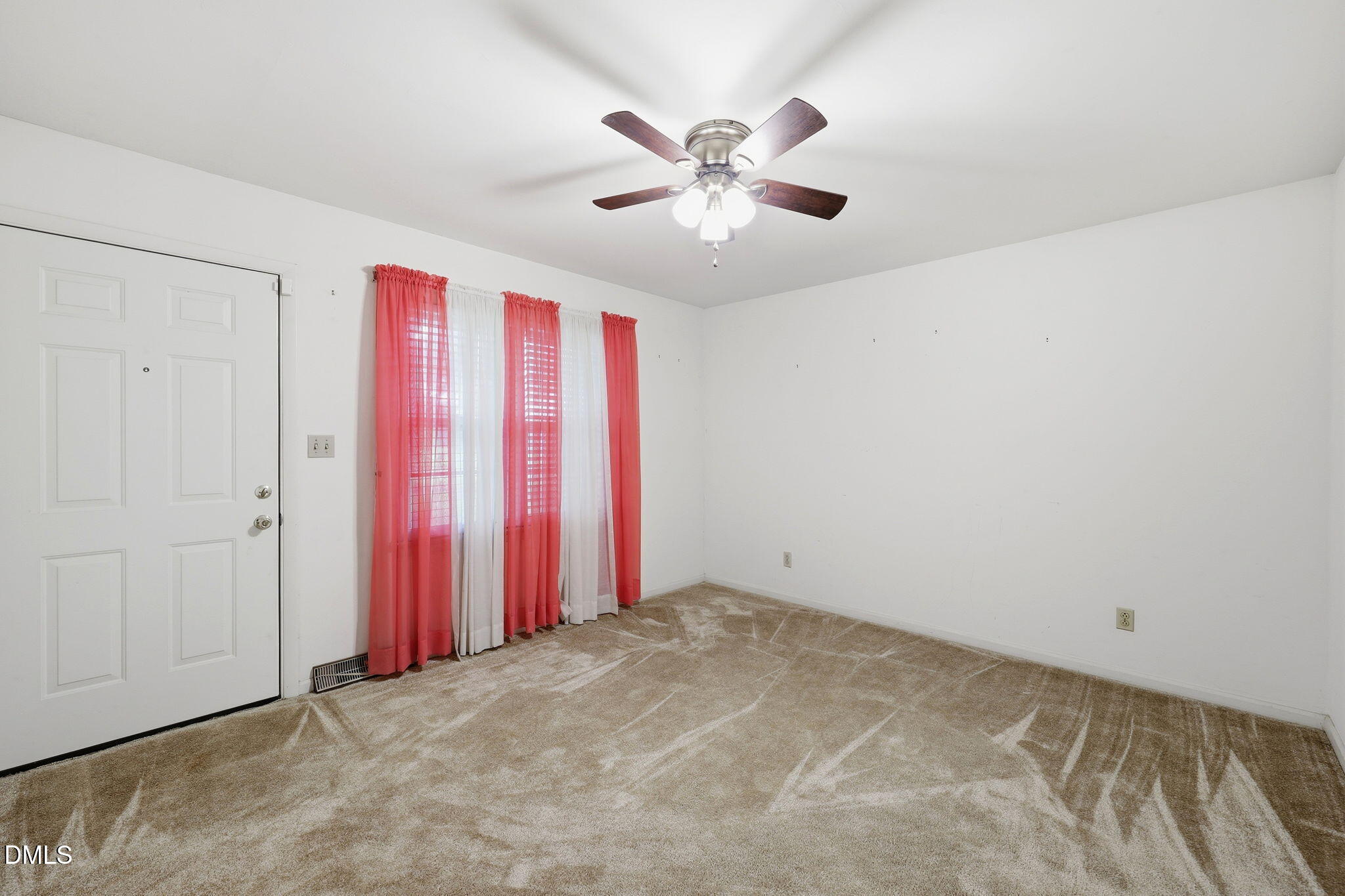 522 Braswell Road Goldsboro, NC 27530 - Photo 7 of 22 33-web-or-mls-IMG_7161