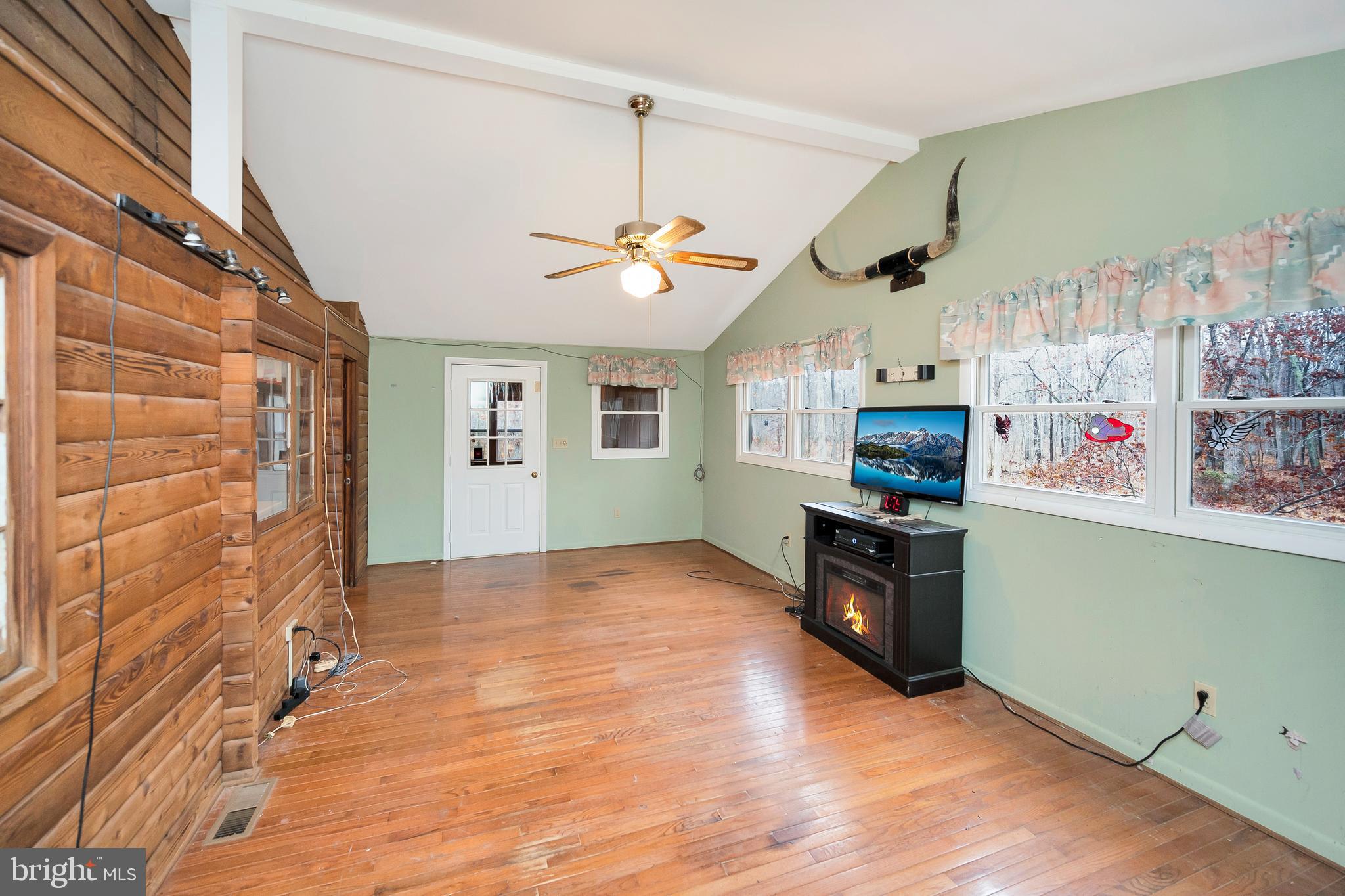 16504 Gaines Road Broad Run, VA 20137 - Photo 34 of 48 Gallery Image 34