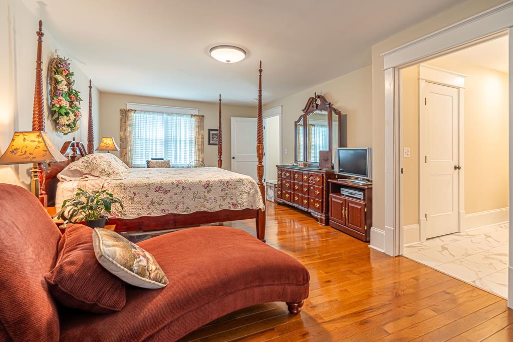 828 Colonial Road Southwest Abingdon, VA 24210 - Photo 33 of 63 Gallery Image 33