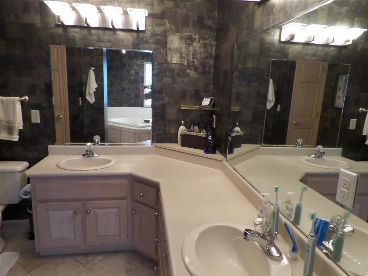 1526 Holly Ridge Run Fort Wayne, IN 46845 - Photo 13 of 28 Gallery Image 13