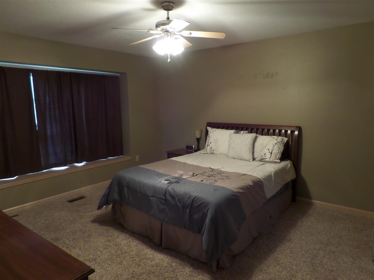 1526 Holly Ridge Run Fort Wayne, IN 46845 - Photo 10 of 28 Gallery Image 10
